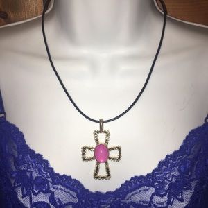🆕Gold & pink pendant cross on leather necklace